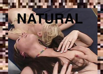 Milton Twins kissing with simpson twins