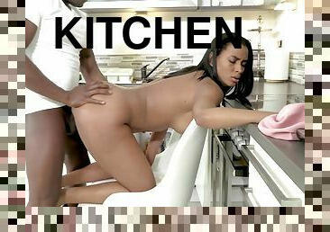 BBC Stud makes Samantha Cruz cum so hard on his BBC - Interracial hardcore in the kitchen