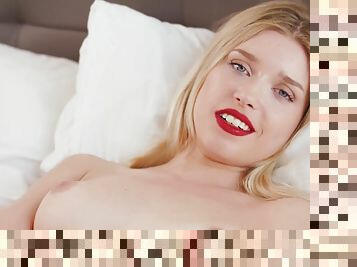 Freya Mayer hot solo Pussy rubbing