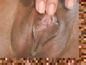 Ebony clit rubbing orgasm contractions at 28