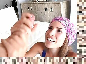 Nicelooking hottie thrills guy with anal riding