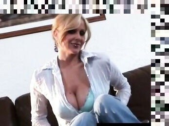 Big Boobed Cougar Julia Ann Stuffs Her Moist Mature Muff To Orgasm!