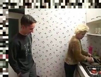 Äiti