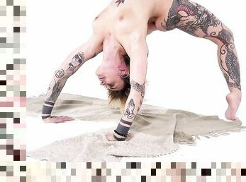 Hungarian nude gymnast gets very acrobatic