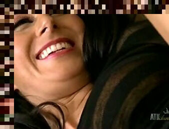 Hot Milf Nikki Daniels gets two cocks and a creampie