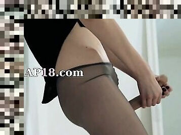 Hot 18yo coed teasing in front of mirorr