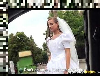 Strandedteens - Runaway bride