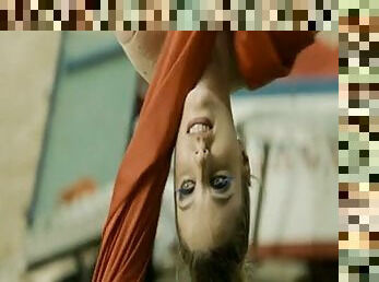 Carolina Bang - The Last Circus