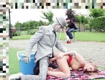 Public passion for a hot woman when fucking a human statue