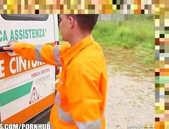 Brazzers - Sexy doctor Valentina fucks in an ambulance