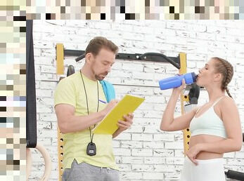 Alexis Crystal - Twerking Out At The Gym In Hd