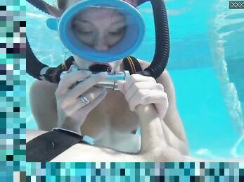 Minnie Manga hardcore sex underwater