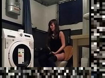 Sexy Teen Luisa Toilet Spy