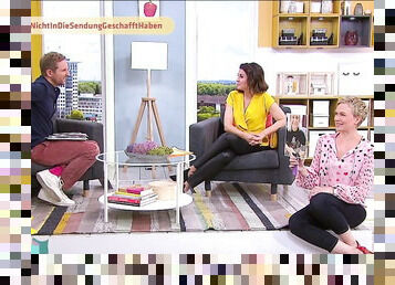 Karen Heinrichs in Jeans und High Heels plus Blumhagen