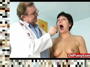 Unshaven housewife Eva visits gyno doc fuck hole inspection