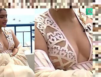 Sonam Kapoor Hottest Milky Boobs Show Almost Naked XXX Very Sexy Video
