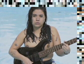 Topless videoclip Texxcoco