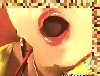 Indian Aunty Masturbating