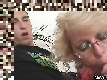 he doggy-fucks wifes blonde beautiful milf inlaw