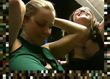 Ung (18+), Buss