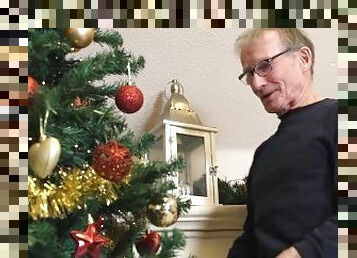 70 year old man fucks 18 year old girl she swallows all his cum